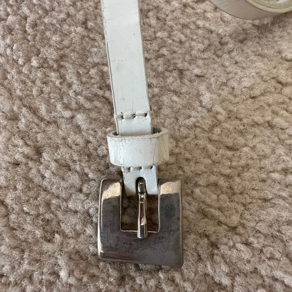 Worth Woman’s Leather White Belt, Sz S (0,5x34,5).